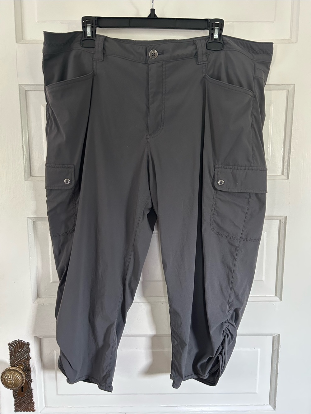 Eddie Bauer Women’s Dark Gray High Waist Cargo Pants with Pockets. Size 18